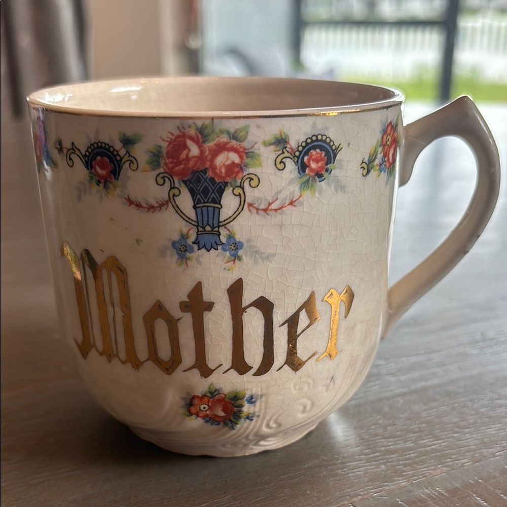 Floral Mother Mug with Gold Accents